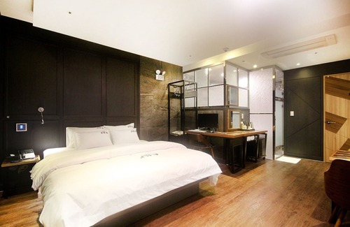Yangsan Hotel | Eco-Friendly Retreat at Yangsan Mulgeum 369 with Breakfast