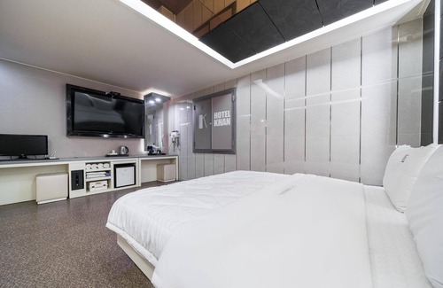 Mulgum-ri Hotel | Eco-Friendly Escape at Yangsan Mulgeum Khan - 10/10 Rated
