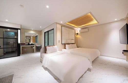 Mulgum-ri Hotel | Eco-Friendly Stay at Yangsan Mulgeum Time with Breakfast