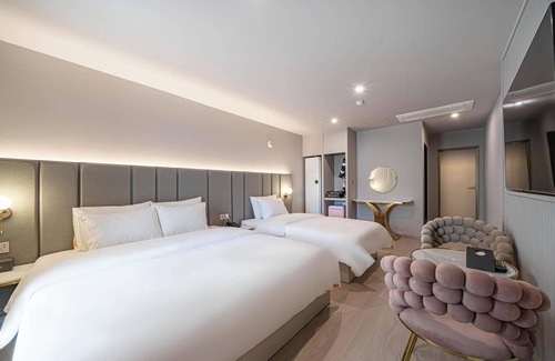 Yangsan Hotel | Eco-Friendly Comfort at Yangsan Seoksan Denbasta Hotel