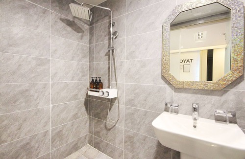 Yangsan Hotel | Eco-Friendly Yangsan Tongdosa Tayo with Breakfast & Hot Tub