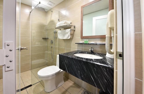 Bandar Baru Permas Jaya Hotel | Budget-Friendly Stay at Yangtze Hotel with Child Amenities