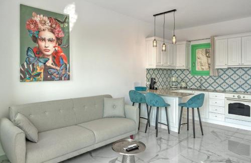 Lefkos Villa | Oceanfront Retreat at Yani La Scala Luxury Villas