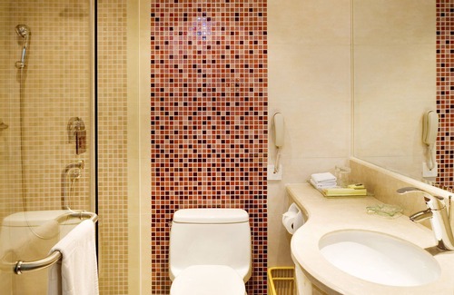 Tianhe Hotel | Comfortable Stay at Yanling Hotel with Spa & Dining Options