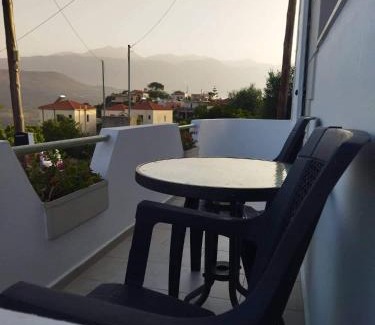 Exopoli House | Cozy Yannis Apartments - Guest Rated 9.3/10, Child Friendly