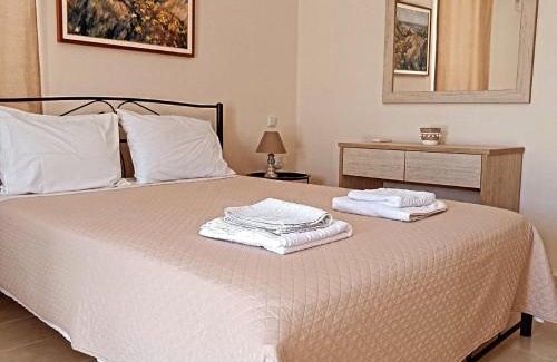 Exopoli House | Cozy Yannis Apartments - Guest Rated 9.3/10, Child Friendly