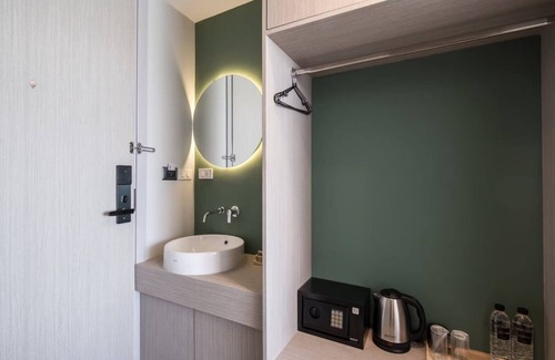 Ratsada Apartment | Relax at Yanud Residence with Ocean Views and a Pool