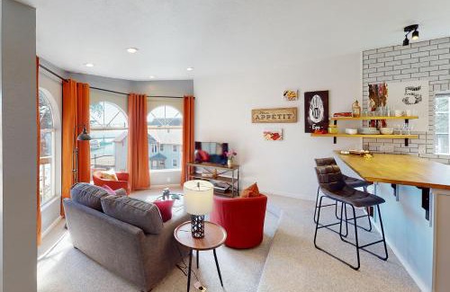 Historic Bayfront House | Enjoy Yaquina Bay Views with a Culinary Kitchen Experience