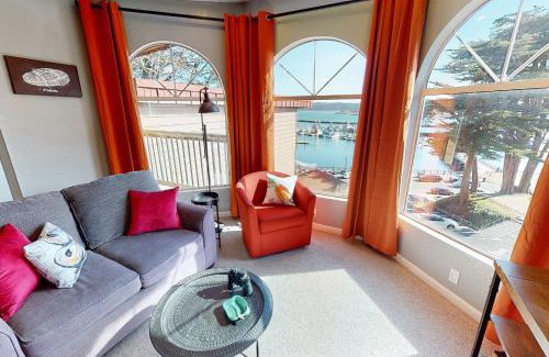 Historic Bayfront House | Enjoy Yaquina Bay Views with a Culinary Kitchen Experience