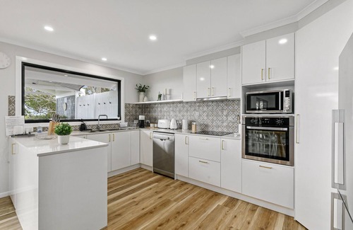 Point Lookout House | “Yarabin” is a completely renovated, spacious family home