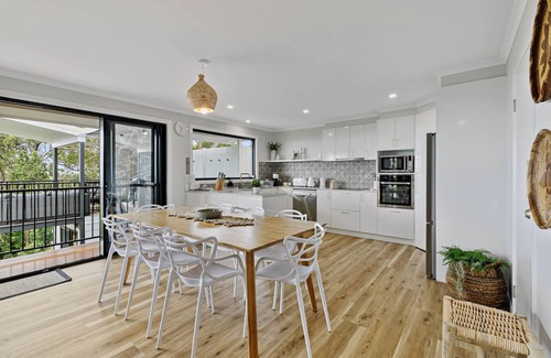 Point Lookout House | “Yarabin” is a completely renovated, spacious family home