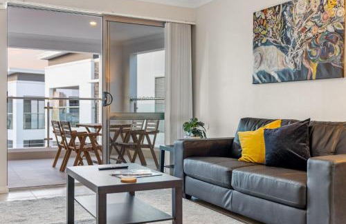Rockingham Apartment | Discover Yaran Suites: Pet Friendly with Oceanfront Views