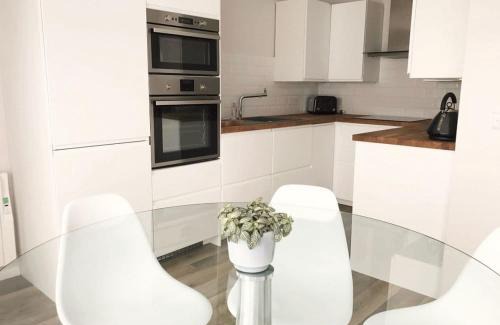 Brundall Resort | Family-Friendly Yare View Holiday Cottages with High Ratings