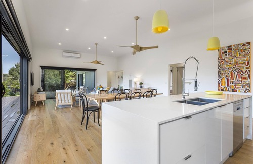 St. Andrews Beach House | Yaringa: Family-Friendly Retreat Steps from St Andrews Beach