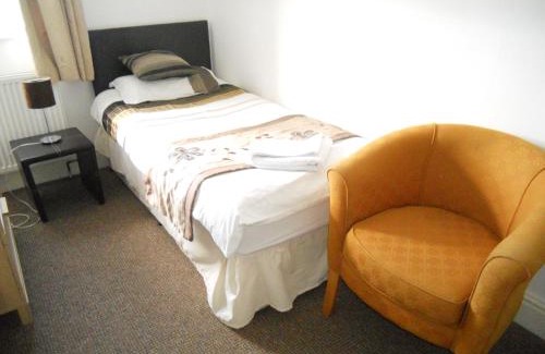 Yarm House | Cozy Yarm View Cottages: Family-Friendly Getaway