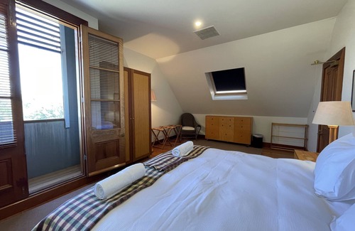 Ootha Other | Relaxing Yarrabandai Creek Homestead - Farmstay Retreat
