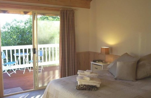 Yarra Glen Bed & Breakfast | Inviting Yarraglen BnB: 4-Star Stay with Breakfast & Kitchen