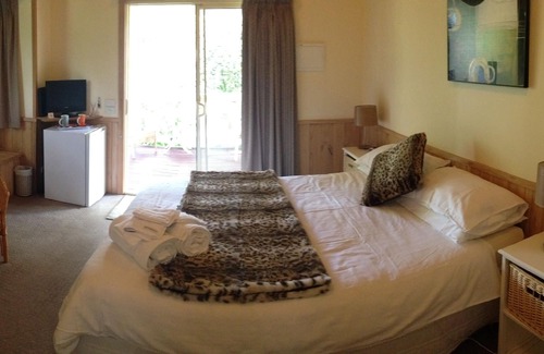 Yarra Glen Bed & Breakfast | Inviting Yarraglen BnB: 4-Star Stay with Breakfast & Kitchen
