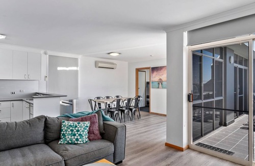 Mulwala Apartment | Yarrawonga Lakeside Apartment 44: Enjoy Lake Views & Pool