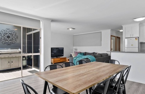 Mulwala Apartment | Yarrawonga Lakeside Apartment 44: Enjoy Lake Views & Pool