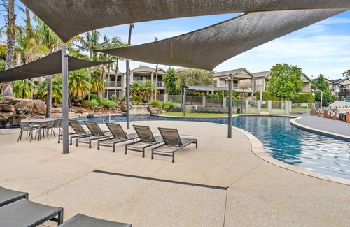 Mulwala Apartment | Yarrawonga Lakeside Apartment 23: Lake View & Pool Access
