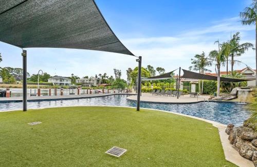 Mulwala Apartment | Exceptional Yarrawonga Lakeside Apartment with Pool Access