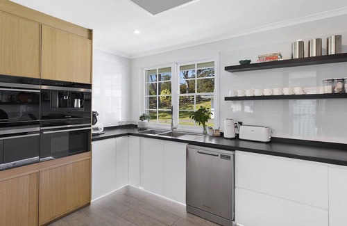 Matcham House | YARRIMBAH - Idyllic Coastal Estate with Private Pool & Spa