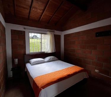 Barbosa Hotel | Yarumito Finca Hotel l Cabaña Girasol