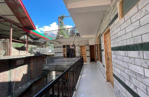 Kasol House | Cozy Yashi Kasol Cottage: Pet and Child Friendly Retreat