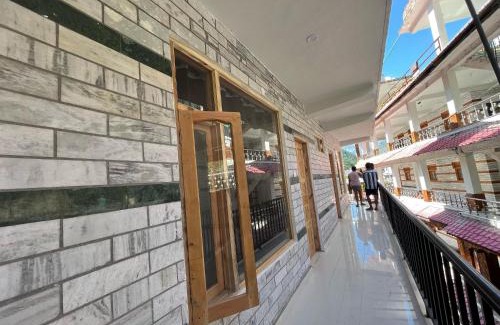 Kasol House | Cozy Yashi Kasol Cottage: Pet and Child Friendly Retreat