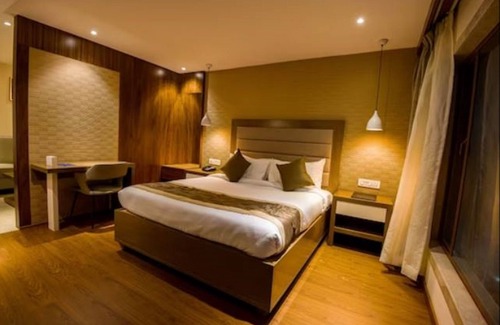 Siliguri Resort | Yashshree Imperial: Family-Friendly Stay with Delicious Dining