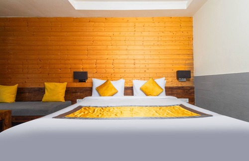 Darjeeling Resort | Relax at Yashshree Sanderling Mall Road with Spa & Dining