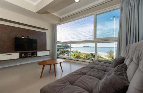 Quatro Ilhas Apartment | Elegant Residencial Yasmin 102 with Ocean View in 4 Ilhas