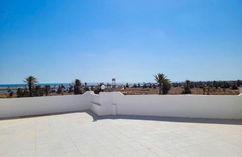 Aghir Apartment | Yassmine: 4-Star Family & Pet-Friendly Escape Awaits