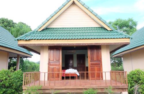 Palian Resort | Tranquil Yataa Spa and Resort with Oceanfront Views
