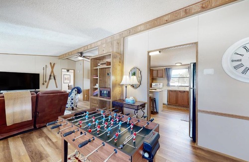 Alpine Village House | Discover Yatahey: Pet-Friendly 4-Star Retreat for Families