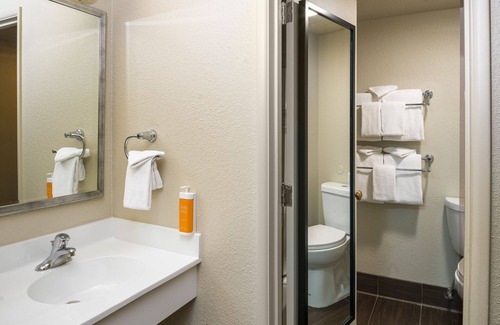 Grand Canyon Hotel | Discover Yavapai Lodge: Spa, Dining & Family-Friendly Fun