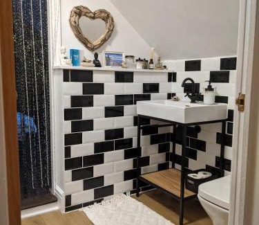 Lyme Regis Bed & Breakfast | Guest Favorite: Yawl at Harcombe House, Rated 8.8/10