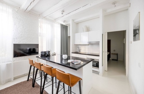 Spaarndammer en Zeeheldenbuurt Apartment | Discover YAYS Amsterdam Salthouse Canal - Top-Rated Stay