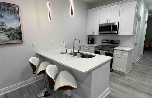 Ybor City House | Discover Ybor Oasis: Pet-Friendly Retreat with Spa & Hot Tub