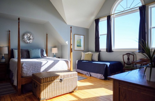 Argyle Hotel | Experience Ye Olde Argyler Lodge: Child-Friendly Retreat