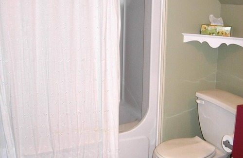 Argyle Hotel | Experience Ye Olde Argyler Lodge: Child-Friendly Retreat