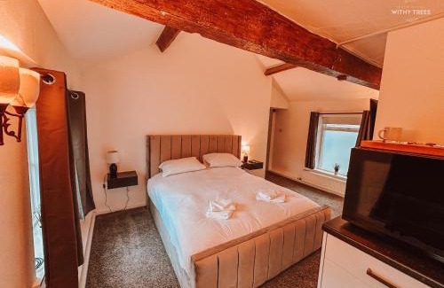 Bamber Bridge Hotel | Discover Ye Olde Original Withy Trees: Family-Friendly Stay