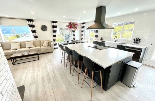 Central Okanagan House | Experience Year-Round Heated Pool & Private Vineyard Views
