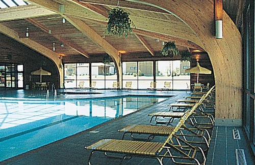 Mishicot Apartment | Relaxing Golf Resort & Conference Center for All Seasons