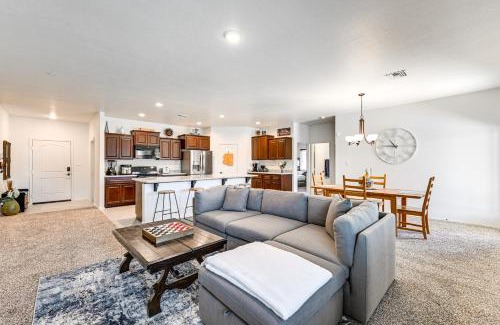 Yuma House | Year-Round Yuma Getaway with Pool and Pet Welcome!