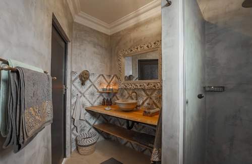 Somerset West House | Relaxing Ocean View at YEBO Boutique Guesthouse