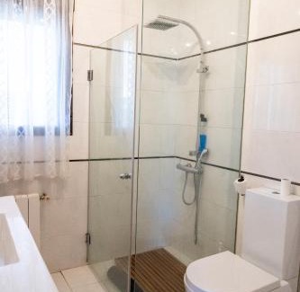 La Adrada House | Pet-Friendly Yedrada Alojamientos with Oceanfront Pool