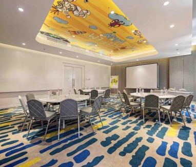 Gambir Hotel | Discover YELLO Hotel Harmoni: Spa & Restaurant Retreat