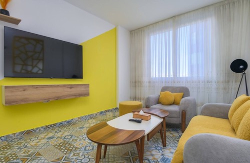 Gemmayzeh Apartment | Yelloscape/Gemmayze